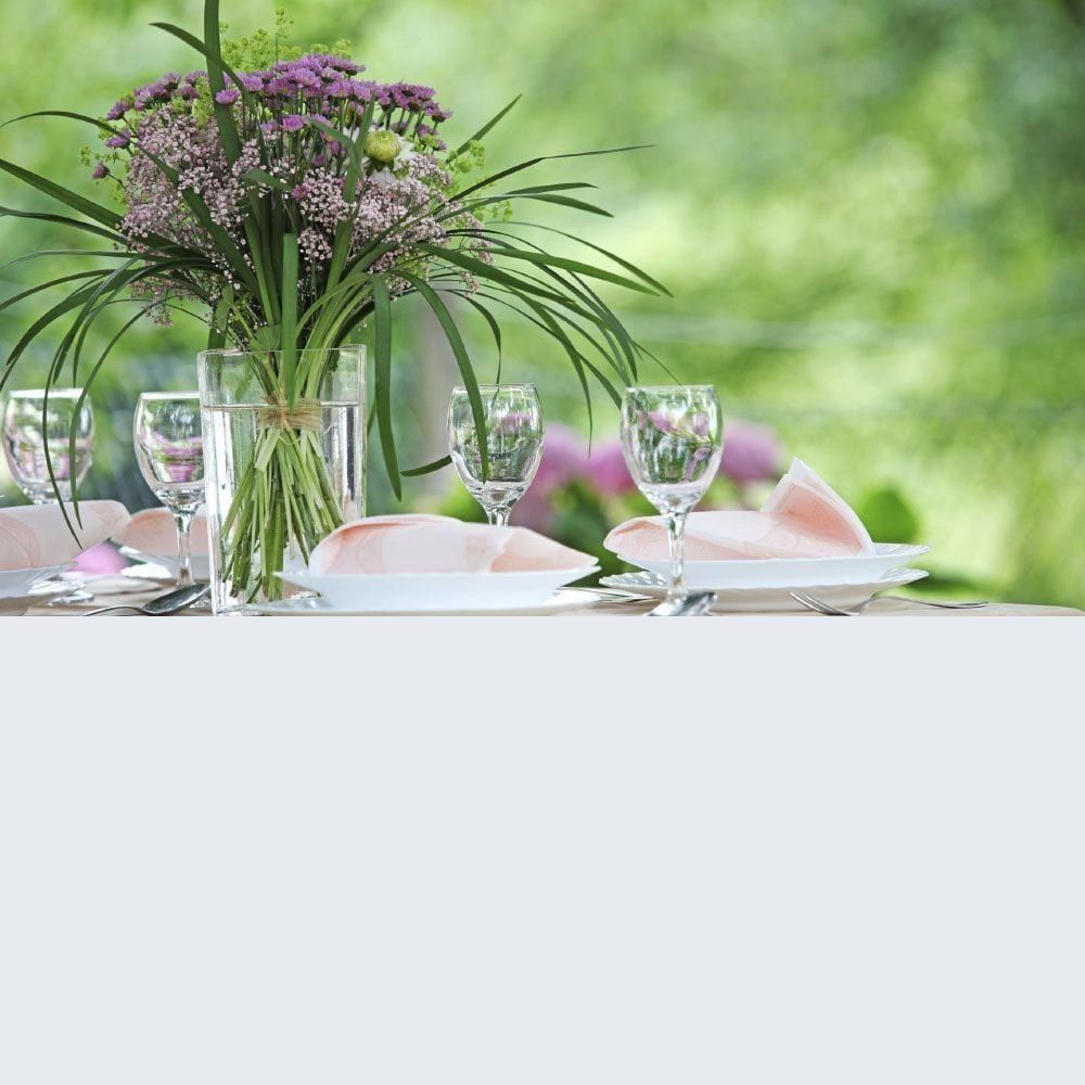 Wine bar con selezione di vini locali campani e internazionali