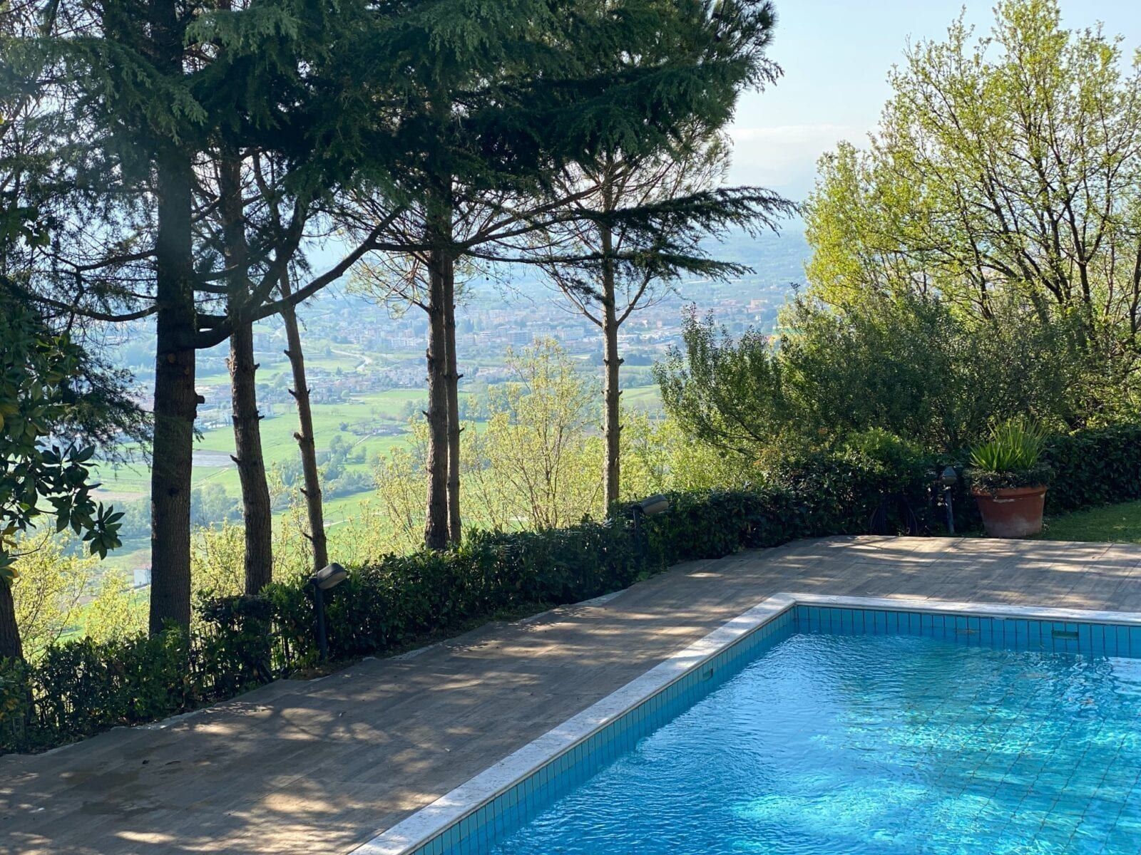 Terrazza panoramica di Villa Belvedere allestita per cerimonia